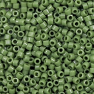 Miyuki Perlen 11/0 delica's Opaque avocado green