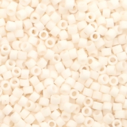 Miyuki Perlen 11/0 delica's Opaque matte bisque white