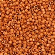 Miyuki Perlen 11/0 delica's Duracoat opaque dyed persimmon brown DB-2108