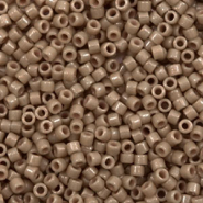 Miyuki Perlen 11/0 delica's Duracoat opaque dyed beige