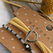 Inspirationsets Machen Sie fantastische Armbänder mit Elastikband gesteppt