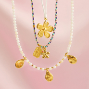 Inspirationsets Mit Anhaengern und DQ-Perlen in die Schmuckgestaltung einsteigen