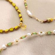 Inspirationsets Glitzernden Ohrringe und Armschmuck mit ovalen Glasperlen herstellen