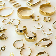 Inspirationsets Tipps: Edelstahl-Ohrringen stilvoll in Szene setzen