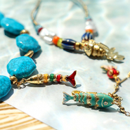 Inspirationsets Auffallend verspielt: Schmuck mit funky Fischanhängern