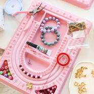 Inspirationsets Schmuck gestalten mit Hilfe eines Perlen-Fädelbretts