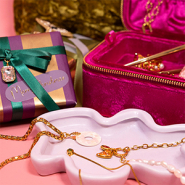 Inspirationsets Entdecke eine verspielte und elegante Schmuckkollektion