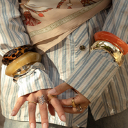 Inspirationsets Armreifen & Broschen: die Statement-Pieces dieser Saison