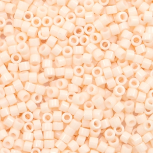 Miyuki Perlen 11/0 delica's Opaque light peach