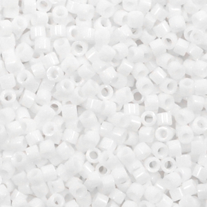 Miyuki Perlen 11/0 delica's Matte AB white
