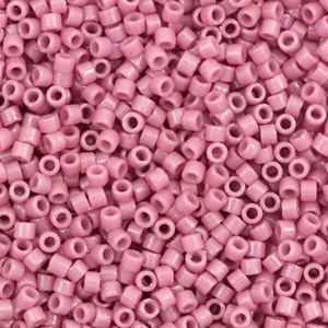 Miyuki Perlen 11/0 delica's Duracoat opaque dyed hydrangea purple DB-2137
