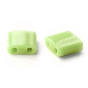 Miyuki Perlen 5x5mm tila Opaque luster chartreuse green TL-439