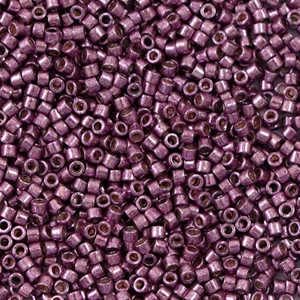 Miyuki Perlen 11/0 delica's Duracoat galvanized eggplant purple DB-1850