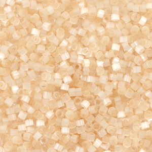 Miyuki Perlen 11/0 delica's Silk satin light topaz DB-674