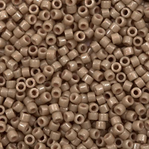 Miyuki Perlen 11/0 delica's Duracoat opaque dyed beige