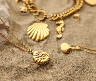 Jetzt shoppen: Neue Sea-Life-Anh&auml;nger aus Edelstahl