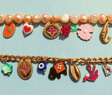 Neue trendige emaillierte Anh&auml;nger aus Edelstahl