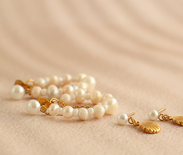 Brandneu! Perlen-Ohrstecker aus Edelstahl mit &Ouml;se 