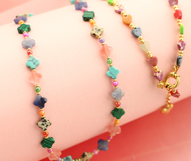 Neue Serie mit Natursteinperlen als Herzen & Kleebl&auml;tter