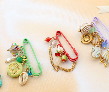 Neue Serie Schmuck-Sicherheitsnadeln mit &Ouml;sen