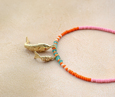 Pr&auml;chtige bewegliche Fischanh&auml;nger aus Metall