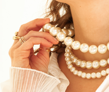 Trendige funkelnde Glasperlen-Kollektion