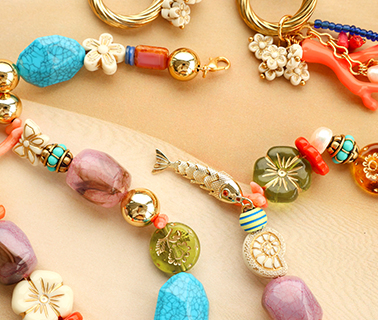 Neue Serie Acrylperlen mit goldfarbenen Akzenten 