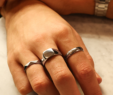 Neue Serie mit Edelstahlringen f&uuml;r Herren
