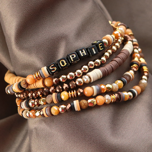 Schauen Sie sich hier unsere Inspiration mit Perlen Katsuki an: