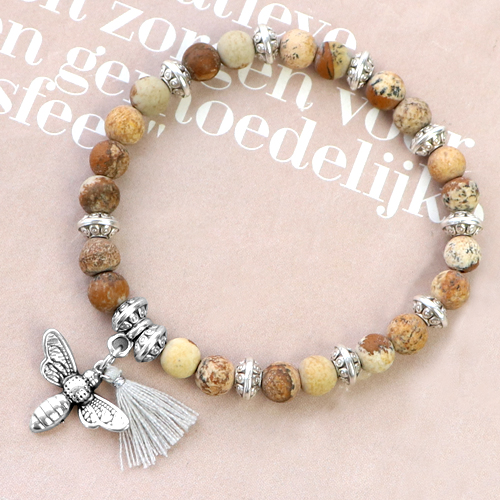 So stellen Sie ganz einfach Armb&auml;nder mit Perlen und Anh&auml;ngern aus DQ Metall her: