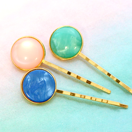 So stellen Sie mit Polaris Elements Cabochons stilvollen Haarschmuck und Ohrringe her: