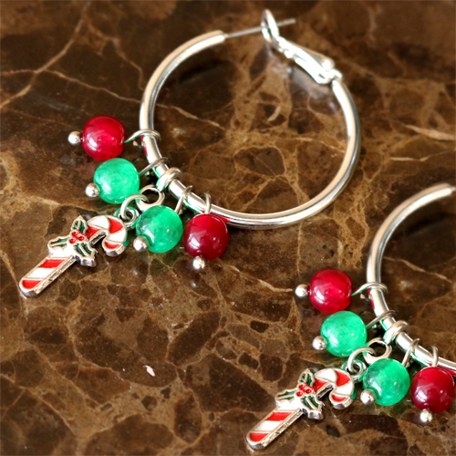 Beginnen Sie mit den neuen Weihnachtsanh&auml;nger: