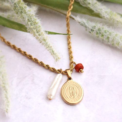 Lassen Sie sich inspirieren! Kreieren Sie einen trendigen Look mit Kettengliedern und Armb&auml;ndern: