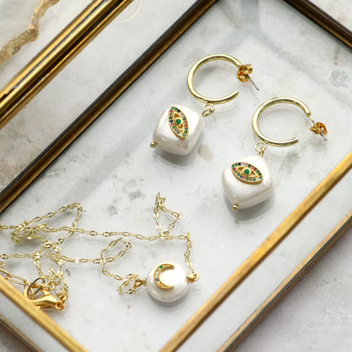 Legen Sie los und kreieren Sie den sch&ouml;nsten Schmuck mit den Pearl Shine Muschelartikeln und Brass Elements Zirkonia! 