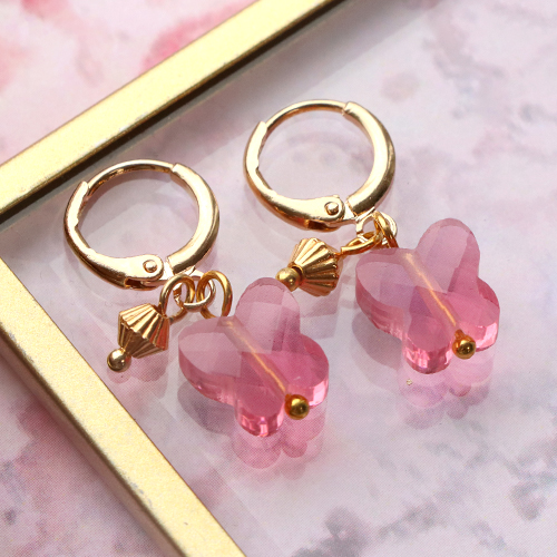 Gestalten Sie Armb&auml;nder und Ohrringe in den angesagten Trendfarben mit modischen Facettenperlen