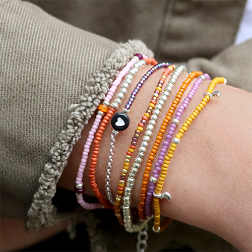 Schlichte Armb&auml;nder mit kleinen Rocailles-Perlen designen