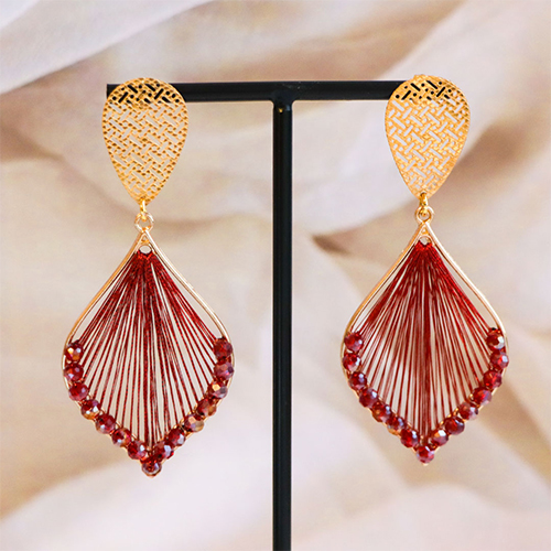 Schmuck selbst mit Edelstahlzubeh&ouml;r designen 