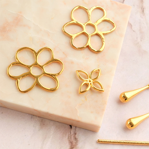 Werden Sie kreativ mit Anh&auml;ngern und Zwischenst&uuml;cken aus DQ-Metall