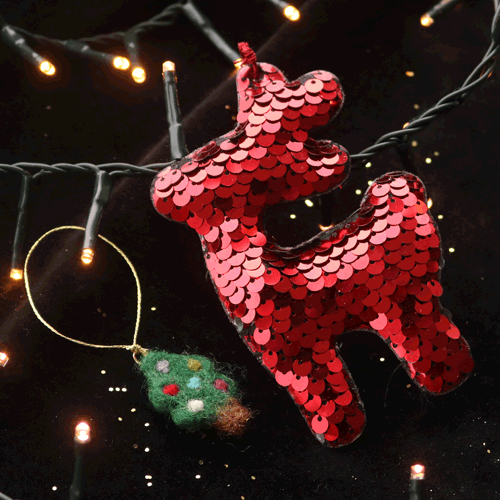 Machen Sie die sch&ouml;nsten Weihnachtsanh&auml;nger mit unserer neuen Kollektion Weihnachtsfiguren aus Filz und Pailletten