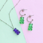 Lustigen Schmuck mit Gummib&auml;r-H&auml;ngern gestalten